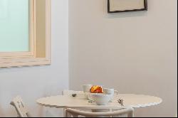 Excellent tourist apartment in Eixample Derecho, close to Passeig de Gracia.