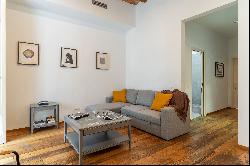 Excellent tourist apartment in Eixample Derecho, close to Passeig de Gracia.