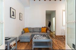 Excellent tourist apartment in Eixample Derecho, close to Passeig de Gracia.