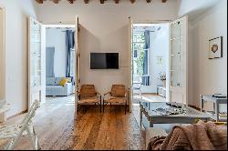 Excellent tourist apartment in Eixample Derecho, close to Passeig de Gracia.