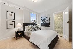 Renovated, Full-Floor Pacific Heights Condo