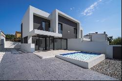 New minimalist building in Requesens - Empuriabrava