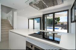 New minimalist building in Requesens - Empuriabrava