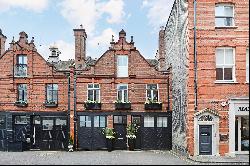 Beautiful house on Adam's Row