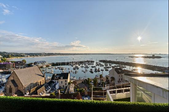 Renovation opportunity with stunning views over St Aubin's Harbour and Bay