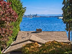 4452 Rockaway Beach Road NE, Bainbridge Island, WA 98110