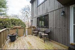 Lovely Treetop Park Townhome