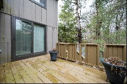 Lovely Treetop Park Townhome