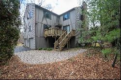 Lovely Treetop Park Townhome