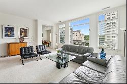 Luxurious Residence in Prestigious Buckhead Condominium Building