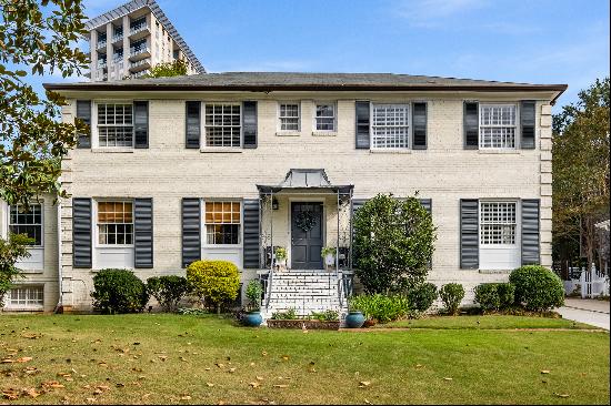 Sunny and Spacious Two Story Duplex in Buckhead