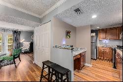 Beautifully Updated Condo in the Highgate Community in Sandy Springs