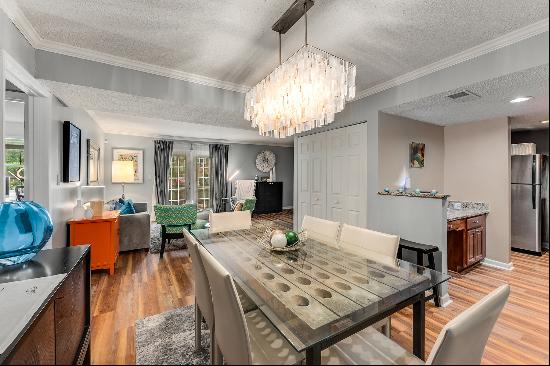 Beautifully Updated Condo in the Highgate Community in Sandy Springs