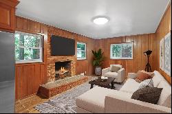 Exquisite All-Brick Mid-Century Ranch!