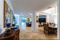 21235 NE 33rd Ave, Aventura, FL