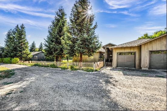 14631 Kinley Drive, Healdsburg, CA 95448