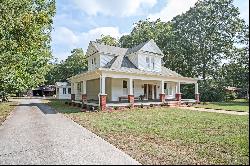 Exceptional Historic Restoration with Iconic Barn and Pasture