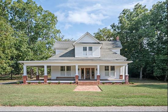 Exceptional Historic Restoration with Iconic Barn and Pasture