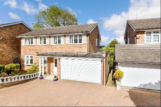 Grasmere Close, Loughton, Essex, IG10