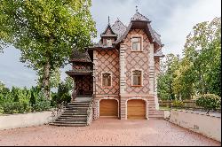 Unique private house on the Lielupe river