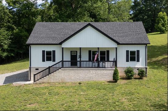 926 Lake Rd, Westmoreland, TN, 37186