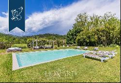 Charming, finely-furnished estate among the breathtaking landscapes of the Tuscan countrys