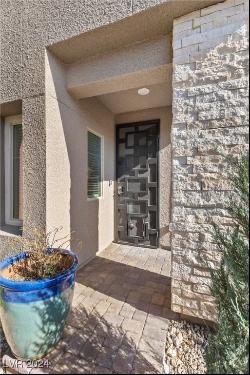 600 N Carriage Hill Drive #1042, Las Vegas NV 89138