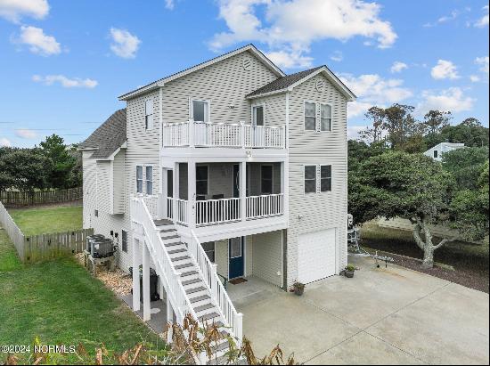 121 W Danube Street, Nags Head NC 27959