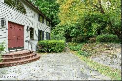 10 Tomahawk Lane, Greenwich CT 06830