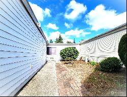 13724 SE 257th Court #22, Kent WA 98042