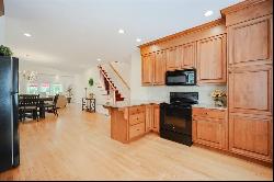 8 Hailey Ave #8, Franklin MA 02038