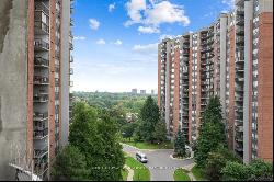 20 Mississauga Valley Blvd Unit 901, Mississauga ON L5A3S1