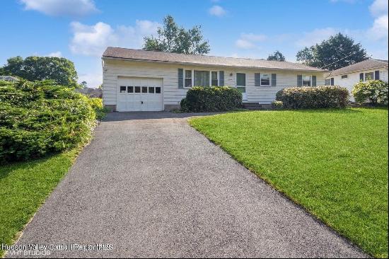 18 Spring Lake Drive, Kingston NY 12401