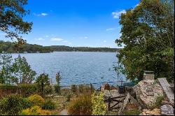 6 Bonaparte Point Road, Hopatcong NJ 07843