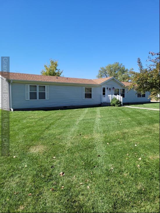 339 N 11th St, Loup City NE 68853