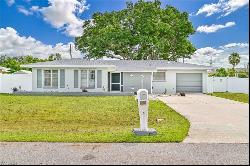 102 SE 44th St, Cape Coral FL 33904