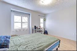 1128 Dundas St Unit 4, Mississauga ON L5C1E1