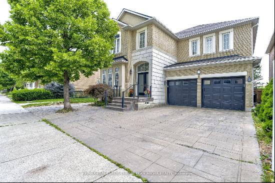 17 Montcalm Blvd, Vaughan ON L4H2M5