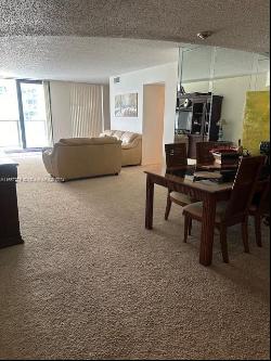 2301 S Ocean Dr Unit 407, Hollywood FL 33019