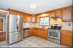 793 S Quaker Lane, West Hartford CT 06110