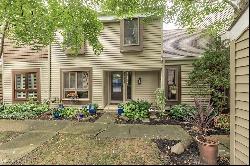 17549 Fairlawn Drive, Chagrin Falls OH 44023