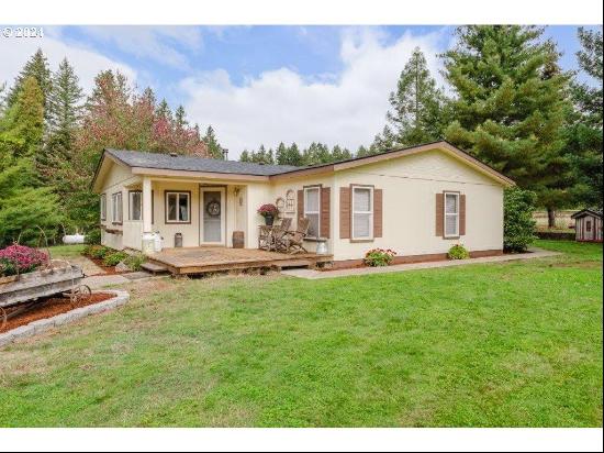 219 Indian Bend Rd, Umpqua OR 97486