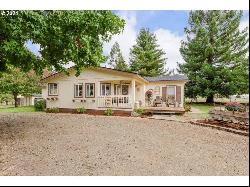 219 Indian Bend Rd, Umpqua OR 97486