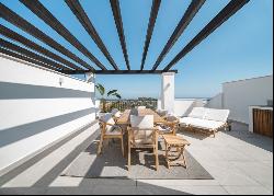 Modern penthouse with a large terrace in La Quinta Suites, Benah, Benahavís 29679