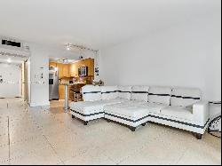 1650 NE 115th St Unit 102, Miami FL 33181