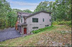 100 Remuda Drive, Lords Valley PA 18428