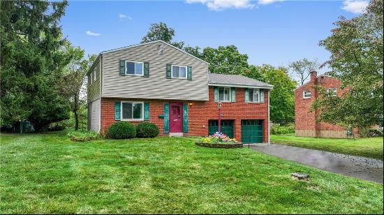 703 Galway Drive, Bethel Park PA 15102