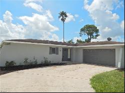 506 Parkside St, Lehigh Acres FL 33936