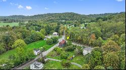 605 Lone Pine Road, Amwell PA 15301