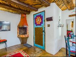 1046 Camino Del Medio, Taos NM 87571